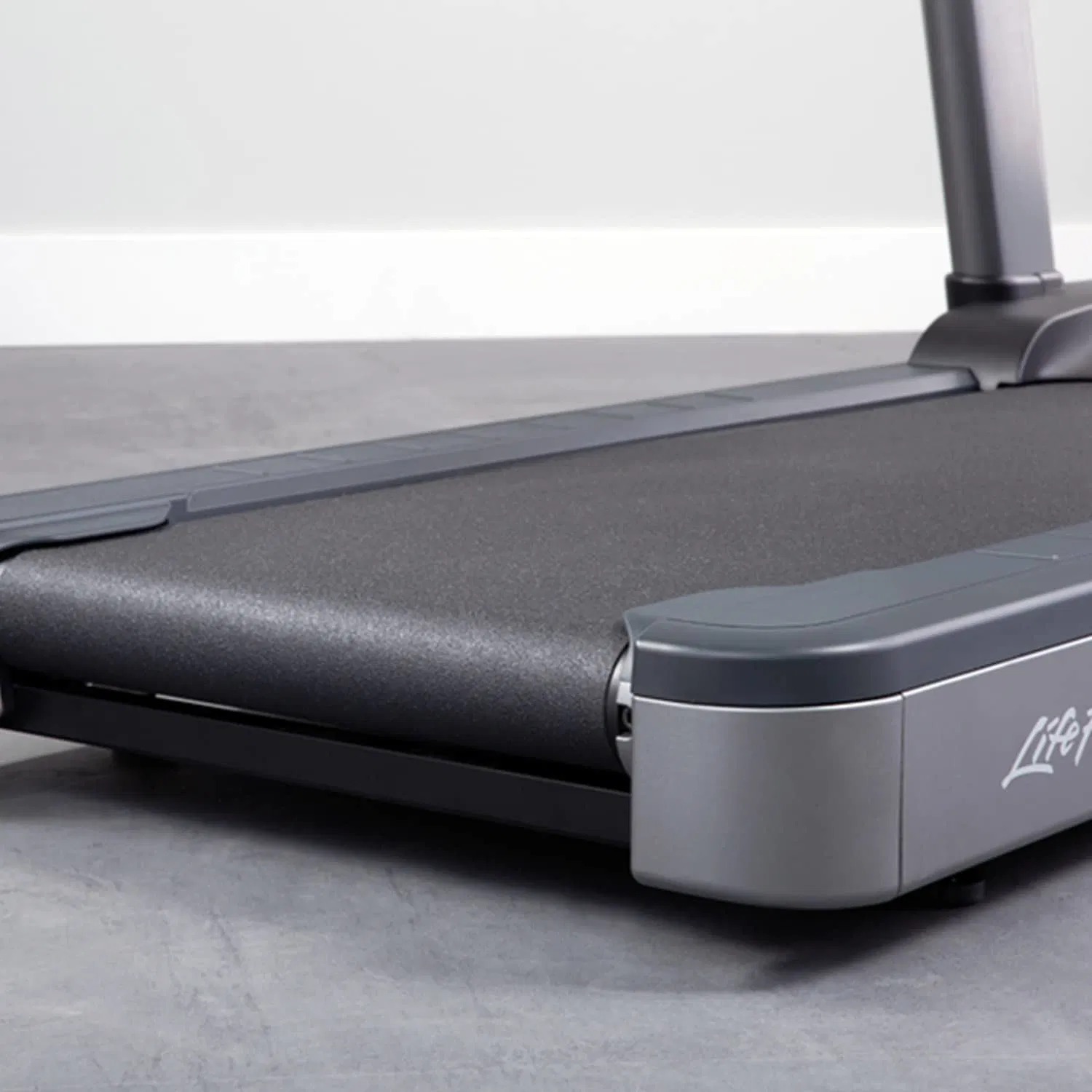 Life Fitness Integrity Series Treadmill with SL Console