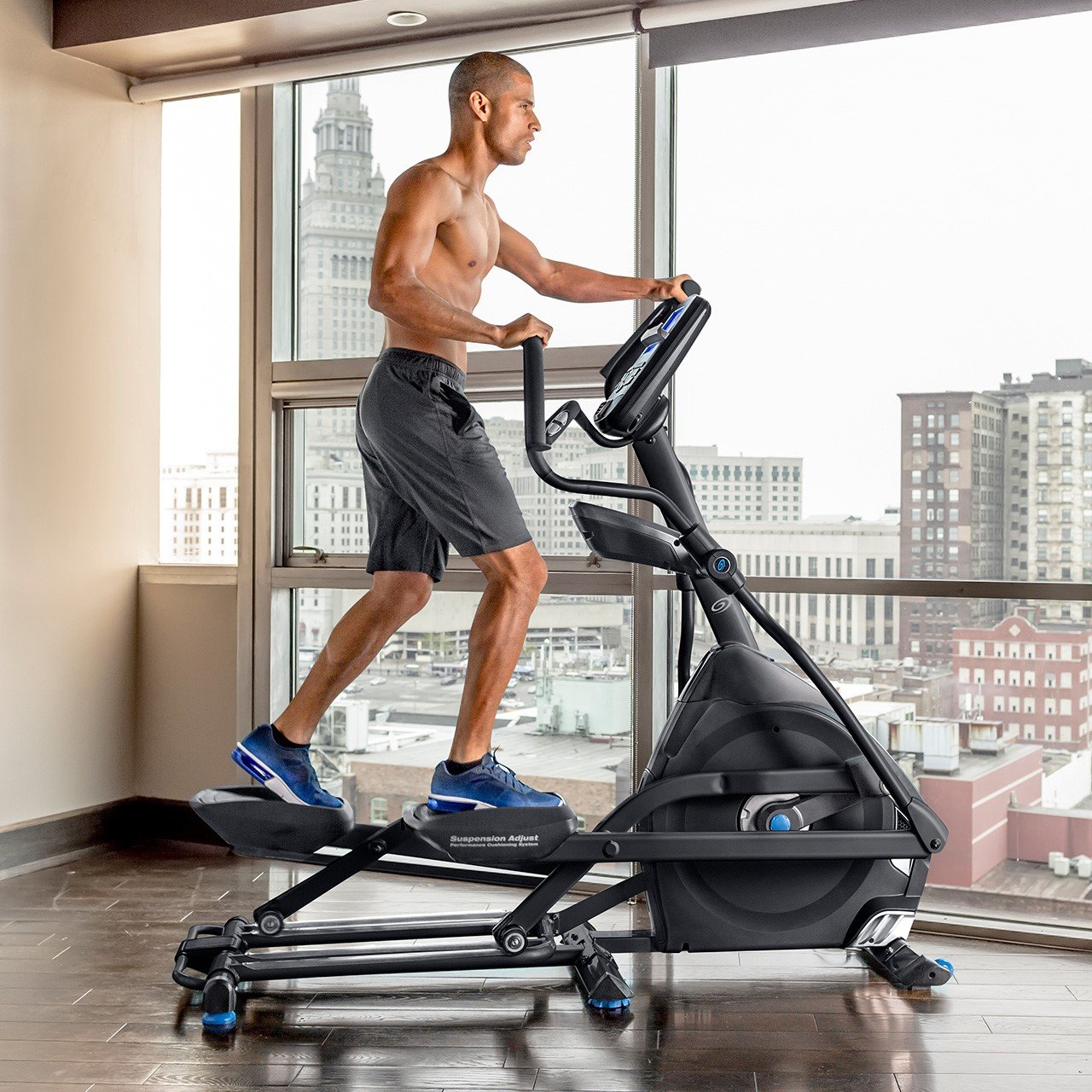 Nautilus E628 Elliptical Cross Trainer